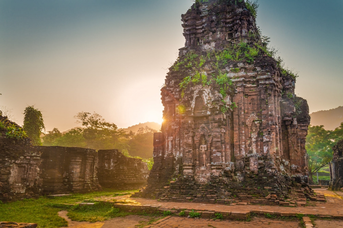 Enchanting beauty of My Son Sanctuary through lens of foreign photographers